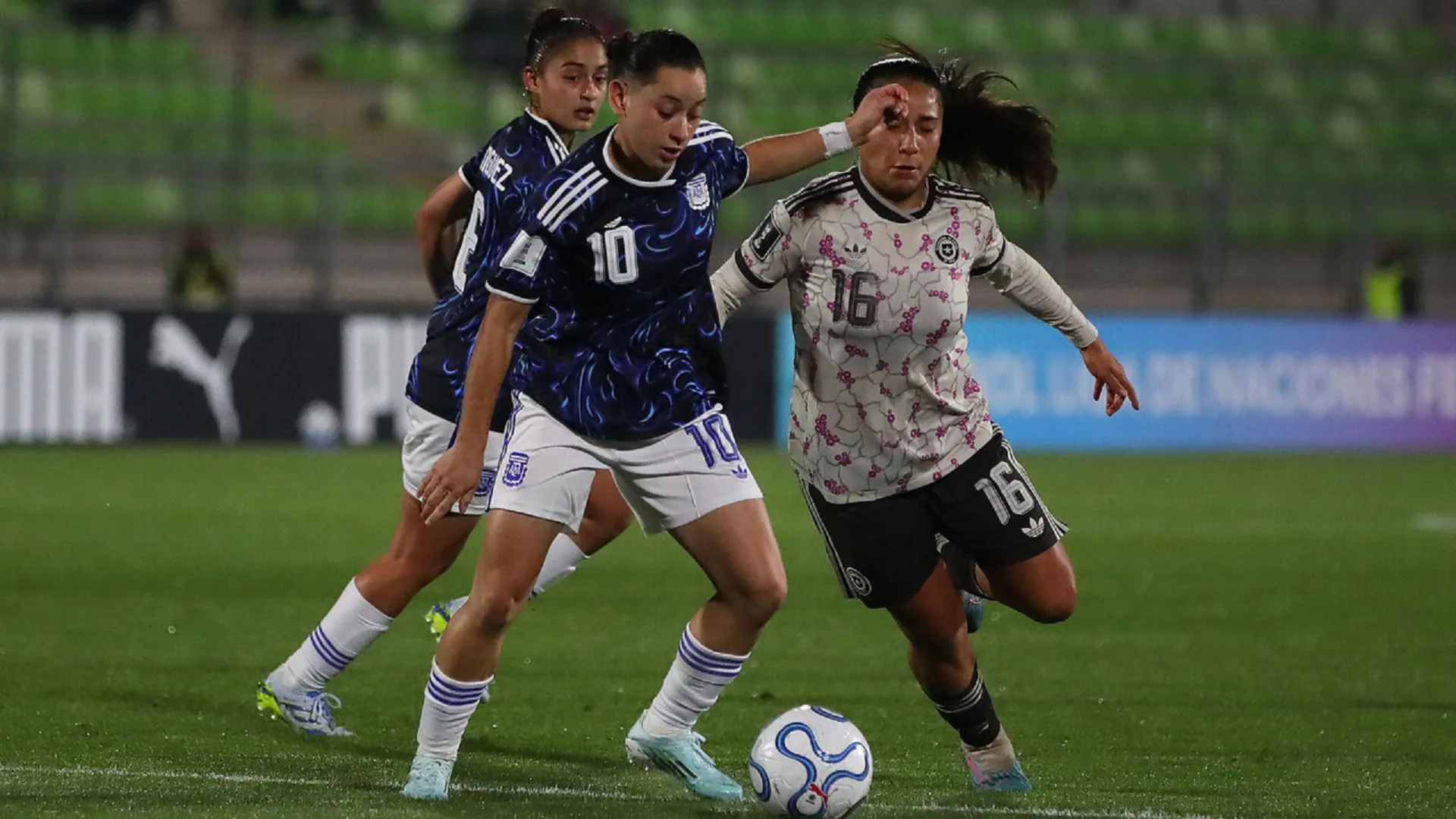 La Roja no pudo ante Argentina y deja escapar tres puntos de oro. (Foto: Photosport)