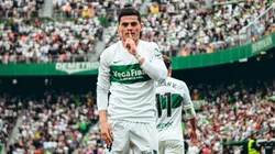 La particular celebración de Cepeda en su primer gol en el Elche