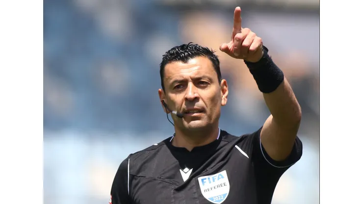 Universidad de Chile está furiosa con Roberto Tobar.