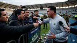 Arturo Sanhueza encaró a periodista en zona mixta.