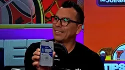 Esteban Paredes mostró su licencia de entrenador profesional.