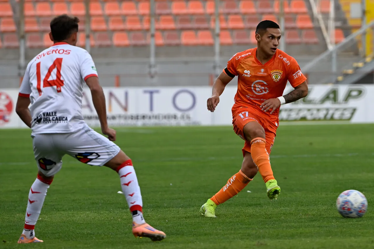 Tapia será baja en Cobreloa | Foto: Photosport