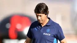 Daniel Garnero sufre con la enorme cantidad de bajas en la UC por Copa Libertadores. (Foto: Photosport)