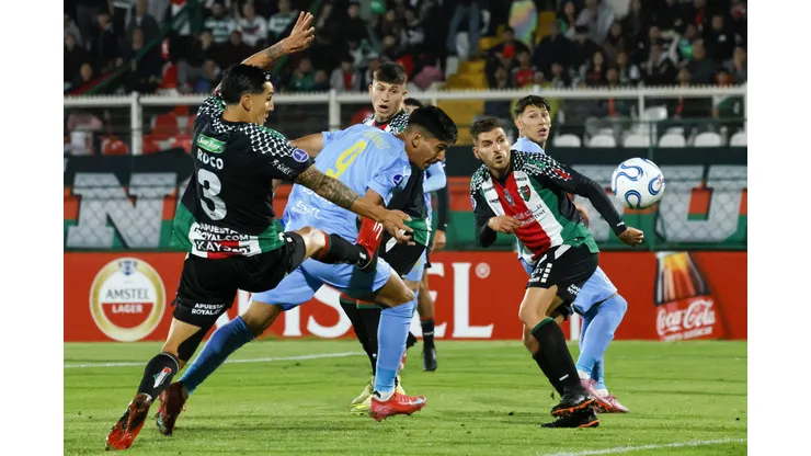 Salomón Rodríguez le marca a Palestino con asistencia de Gonzalo Montes.
