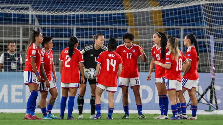 Tiane Endler cuestionó el planteamiento de Chile ante Colombia.