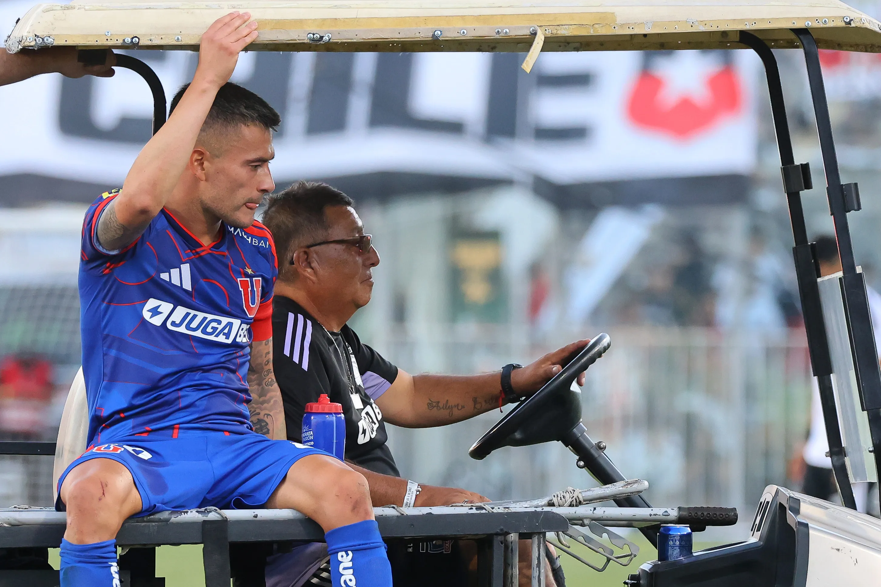 Charles Aránguiz seguirá fuera en Universidad de Chile. (Imagen: Photosport)