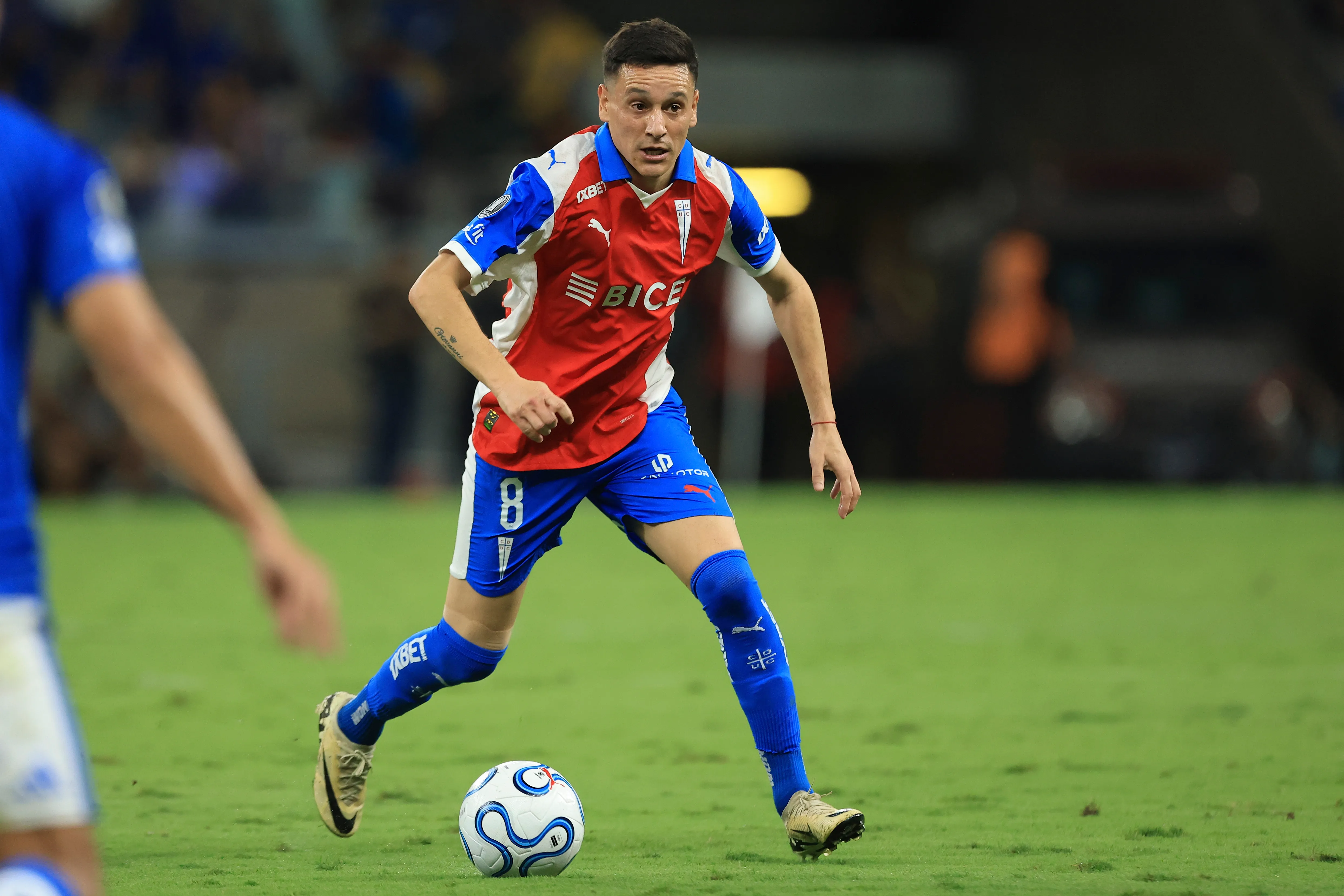 Fernando Zuqui fue una de las grandes figuras de la UC en Brasil | FOTO: Pier Giorgio Giavelli/Photosport