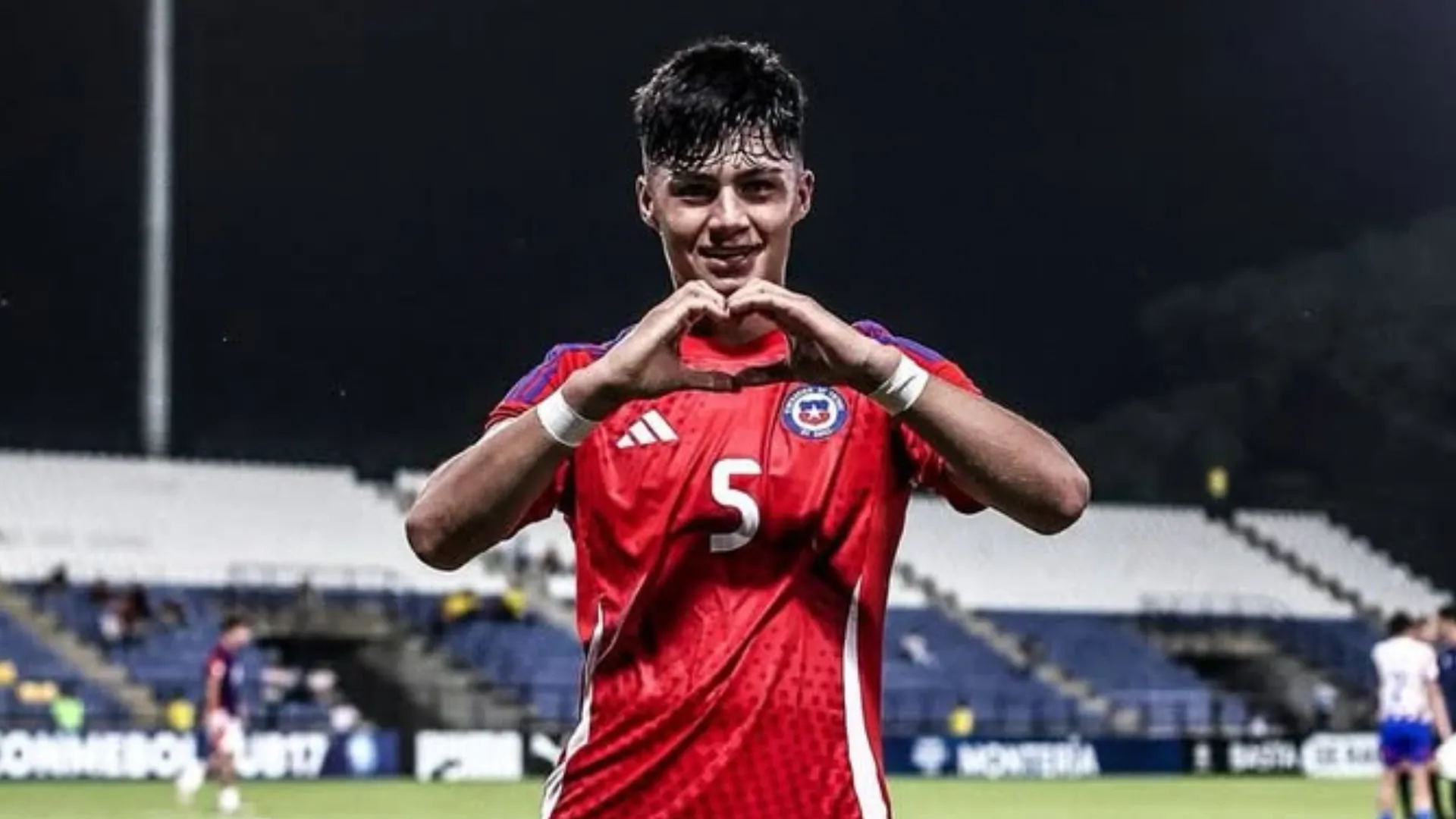 Alonso Olguín suma bonos en Colo Colo. (Foto: Comunicaciones FFCh)