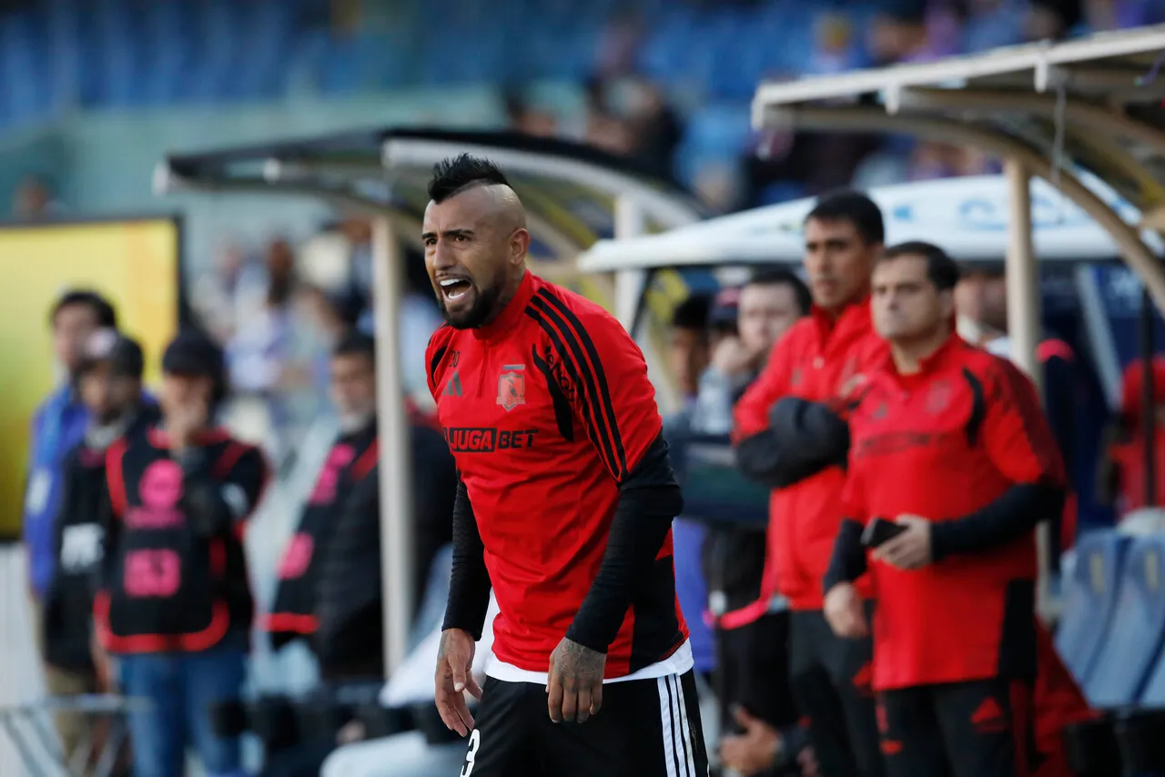 Para Vega, Vidal es un fijo independiente del puesto que ocupe. | Foto: Photosport