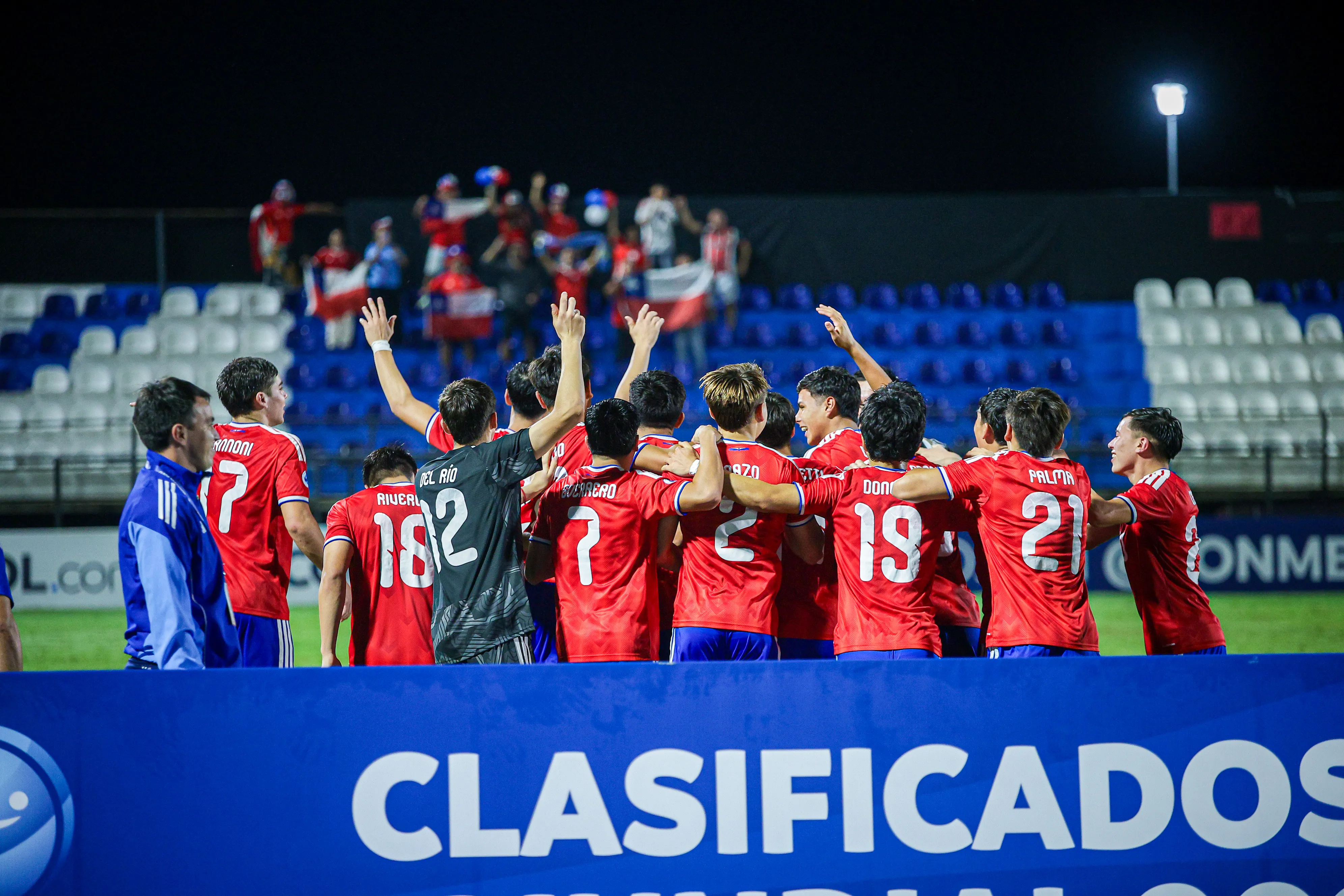 Los jugadores chilenos celebran la clasificación al Mundial de Qatar | FOTO: Richard Ramirez – Comunicaciones FFCh