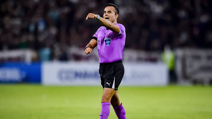 Piero Maza cobró un polémico penal en Copa Libertadores.
