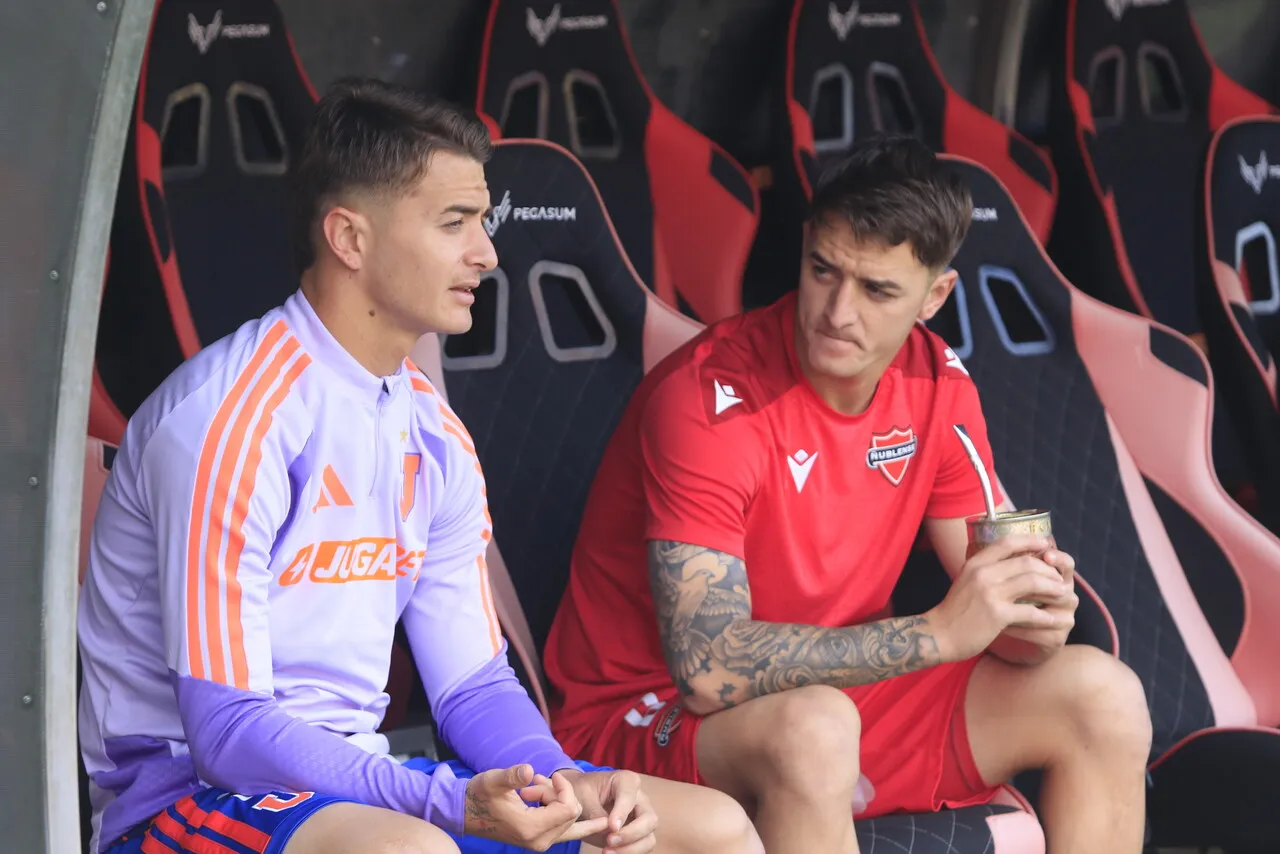 Calderón no ha podido ver minutos en la U con Gago | Foto: Photosport