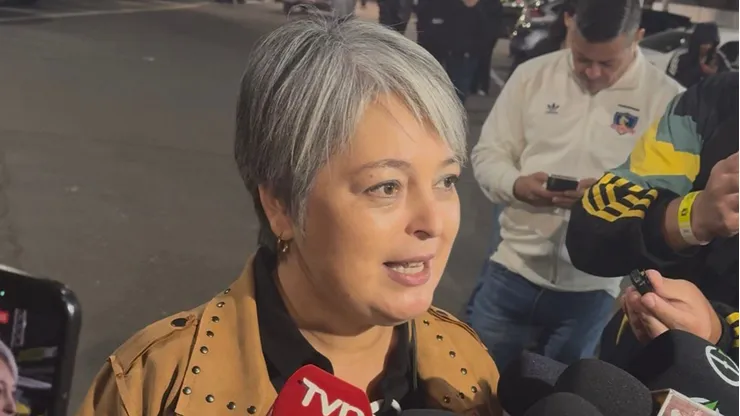 Jeannette Jara estuvo presente en el aniversario 101 de Colo Colo. (Foto: Bolavip)