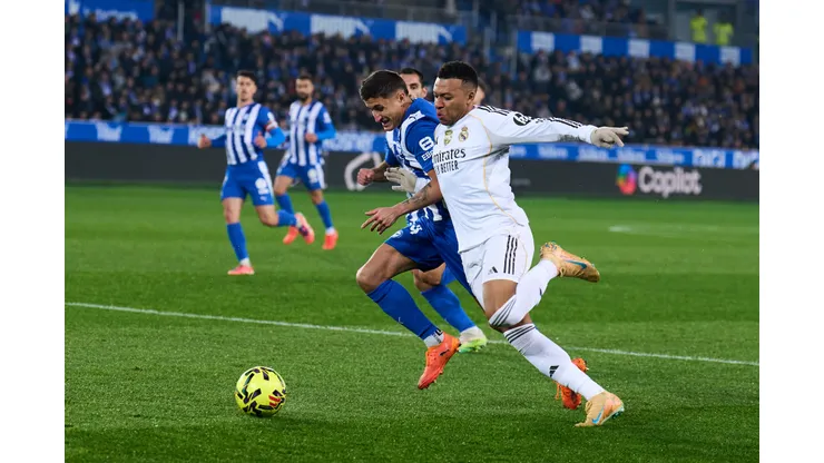 Real Madrid vs Alavés por la fecha 33 de la Liga.