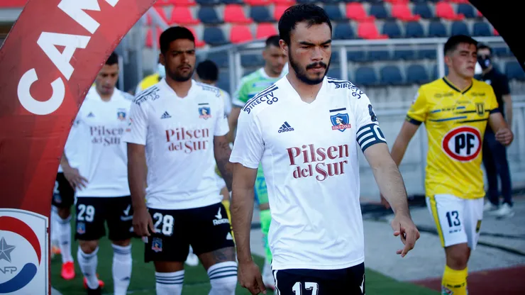 Gabriel Suazo vive un complejo momento en Sevilla FC, similar a lo que pasó en Colo Colo.
