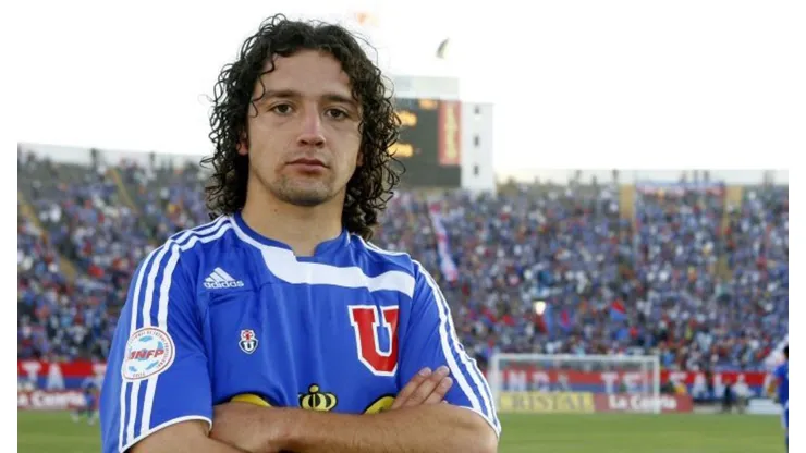 Iturra sorprendió al elegir un clásico cántico de Universidad de Chile.