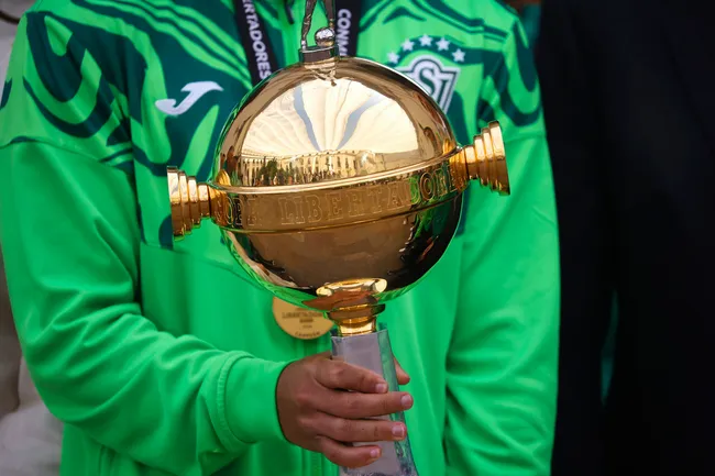Los Caturros quieren jugar la final en Playa Ancha, como sea. (Photosport).