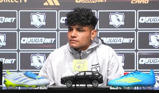 Claudio Aquino en la conferencia de prensa de Colo Colo. (Foto: Captura)