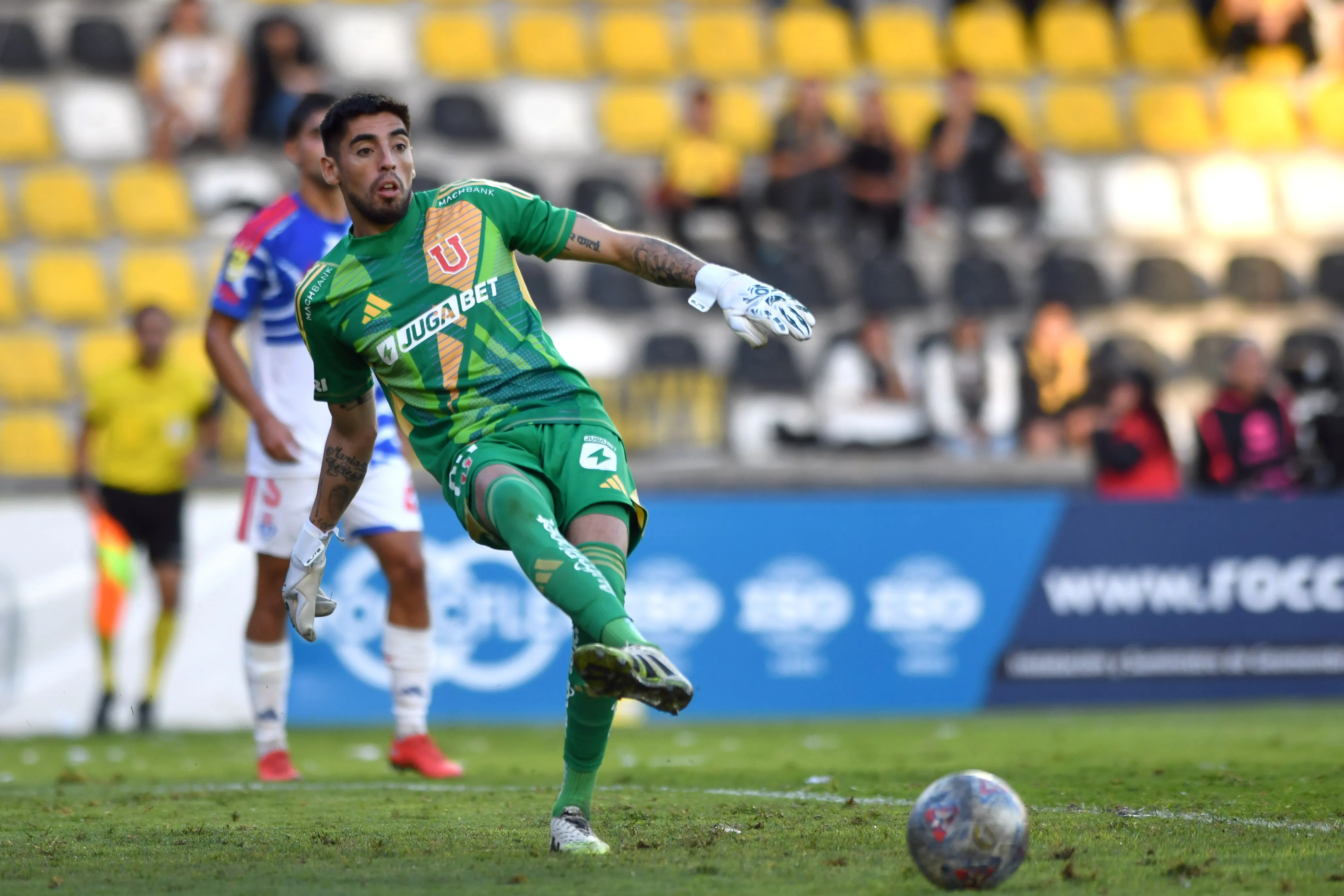 Gabriel Castellón implora por la disponibilidad de todo el plantel de Universidad de Chile. (Imagen: Photosport)
