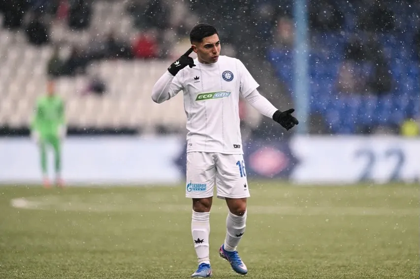 Jordhy Thompson aportó con dos asistencias en triunfazo del Orenburg. (Foto: Instagram Jordhy Thompson)