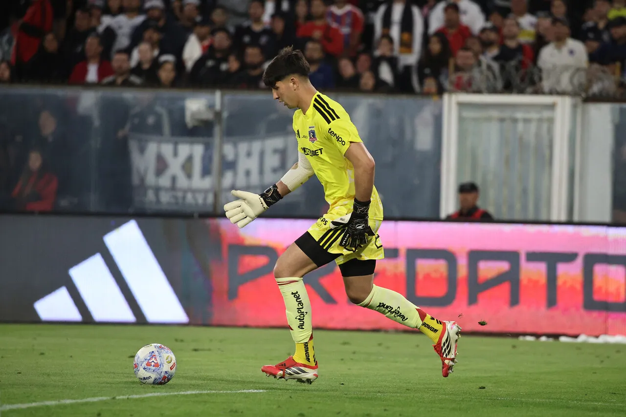 Maureira asoma como titular en Colo Colo. | Foto: Photosport