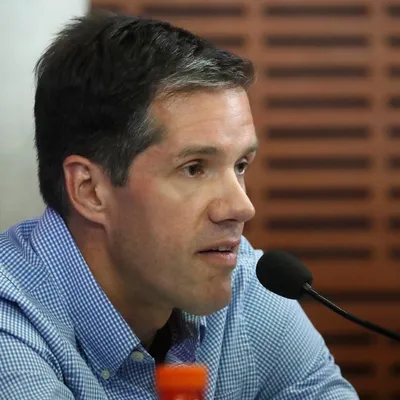 La promesa de Clark tras su renuncia que ilusiona a la U: anuncio del estadio propio