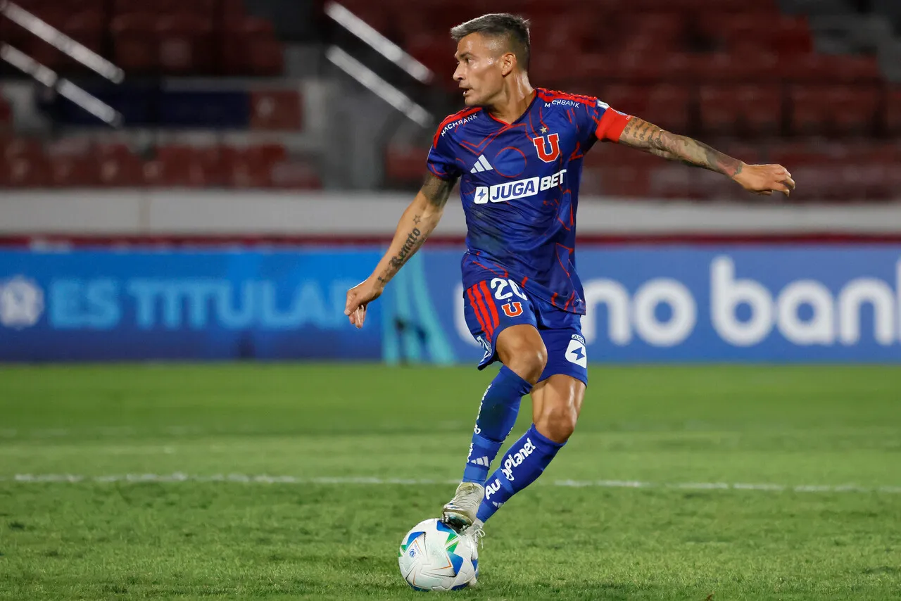 Aránguiz aún es duda en la U | Foto: Photosport