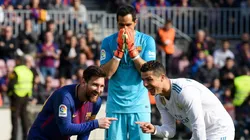 El histórico golero nacional fue una de las víctimas favoritas de Messi y Cr7 en sus carreras. (Foto creada con IA)