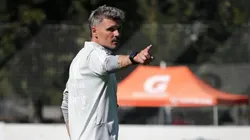 Fernando Ortiz prepara una sorpresa en Colo Colo. (Foto: @colocolooficial)