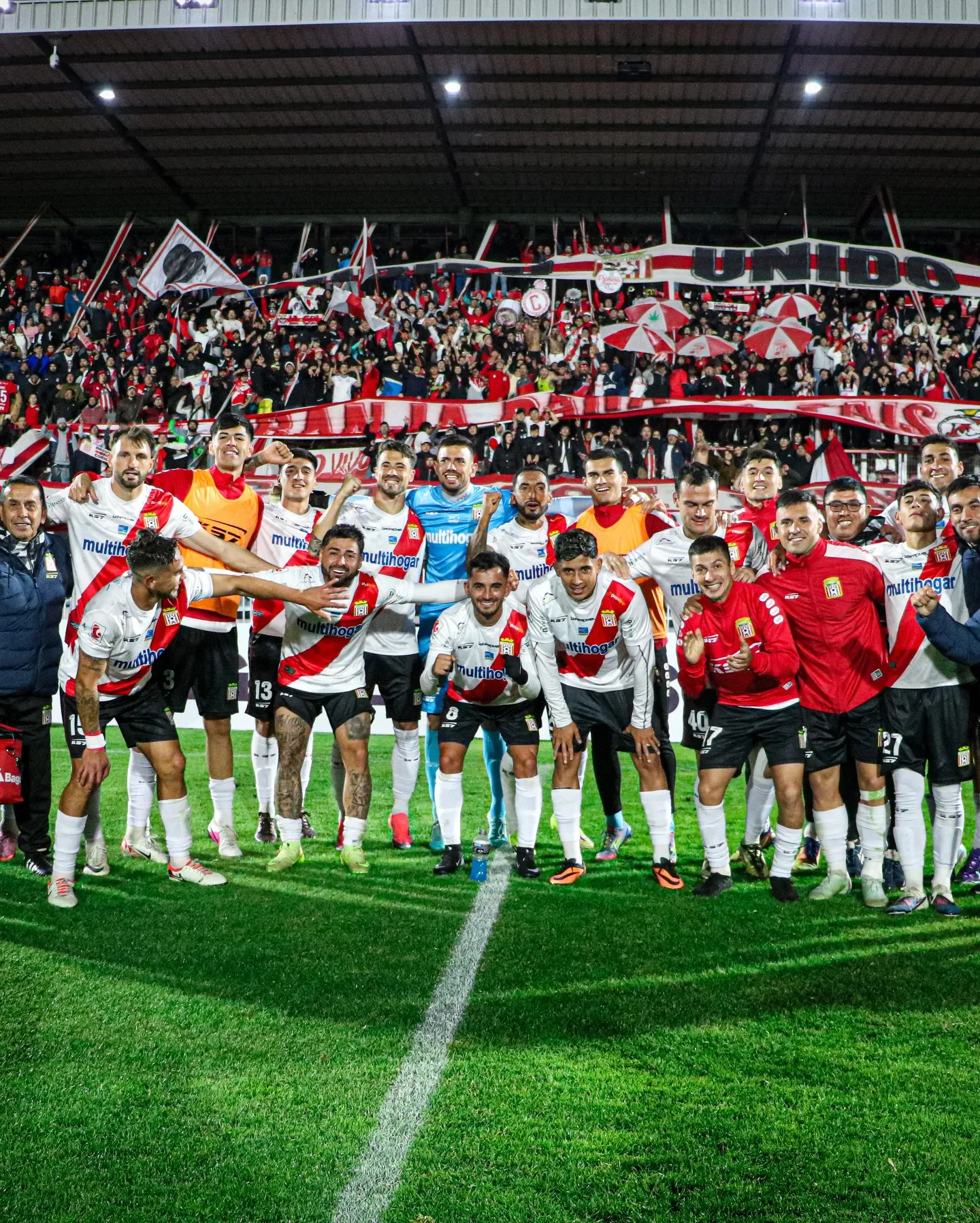 Curicó Unido celebró en La Granja