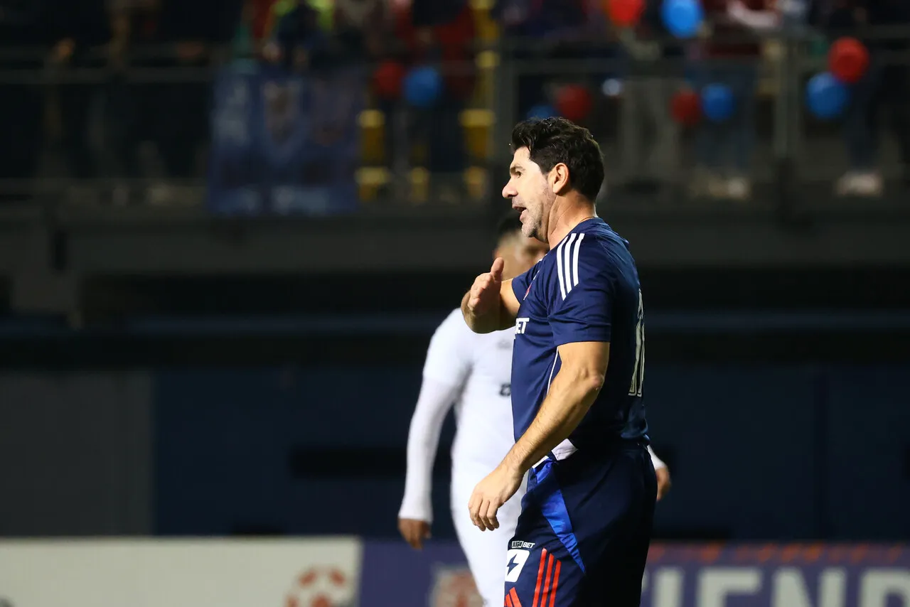 Caszely se queda con Marcelo Salas | Foto: Photosport