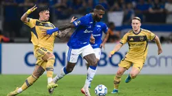 Cruzeiro derrotó en la agonía a Boca Juniors en Belo Horizonte.