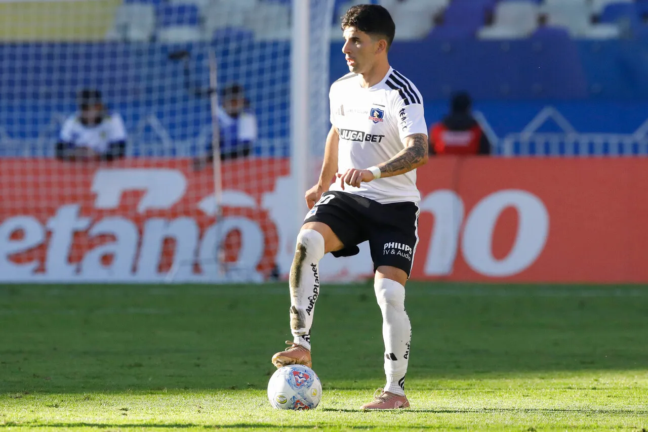 Pastrán no convence en Colo Colo, ni a Paredes. | Foto: Photosport