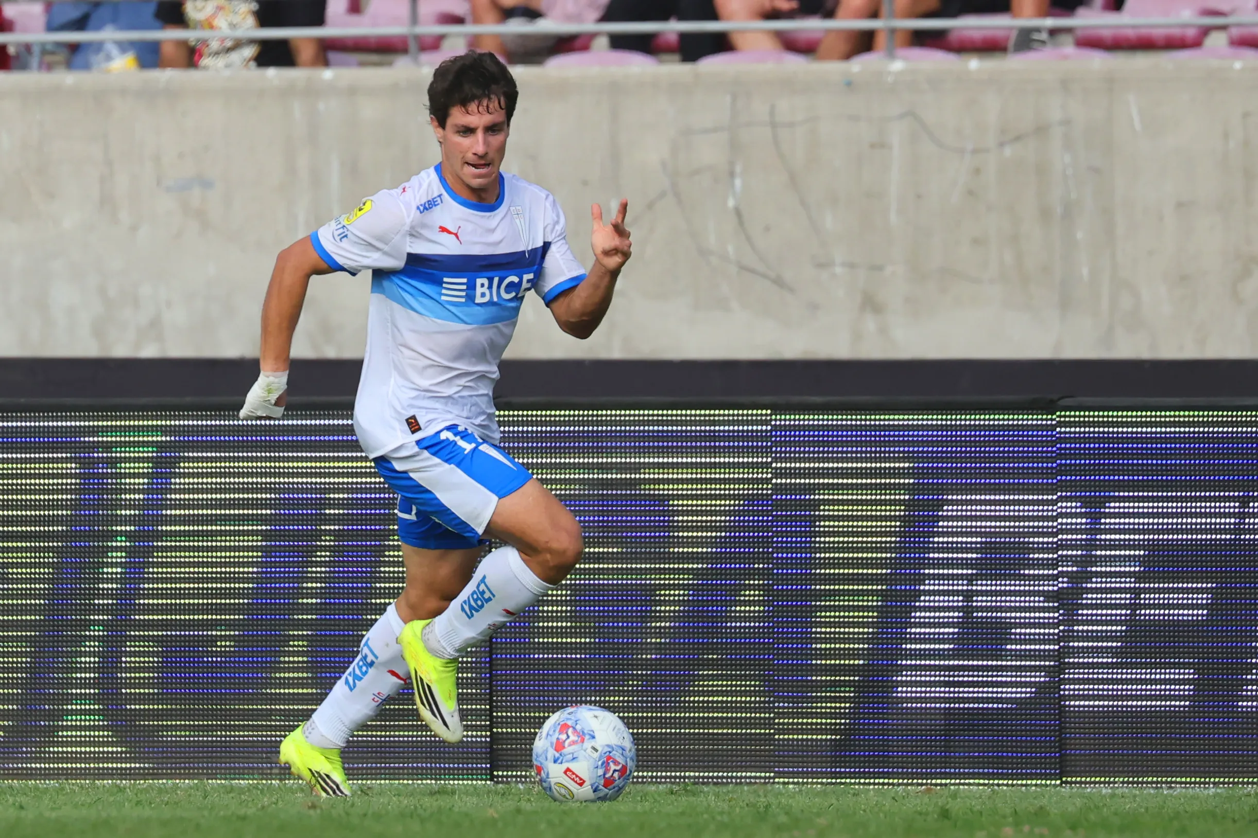Clemente Montes fue destacado en Universidad Católica. (Imagen: Photosport)