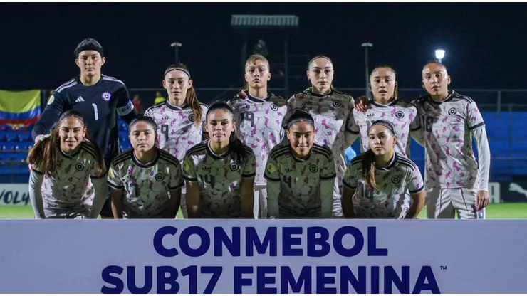 El equipo de Vanessa Arauz enfrenta a las locales en un duelo decisivo.
