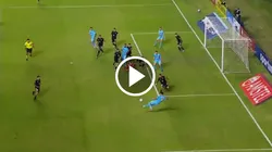 Salomón Rodríguez fue protagonista de este blooper en la Copa Sudamericana. (Foto: Captura)