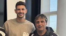 Lucas Di Yorio le regaló a Ángel Guillermo Hoyos su camiseta de la U.