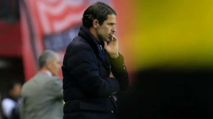 Fernando Gago no contará con Eduardo Vargas en Universidad de Chile.