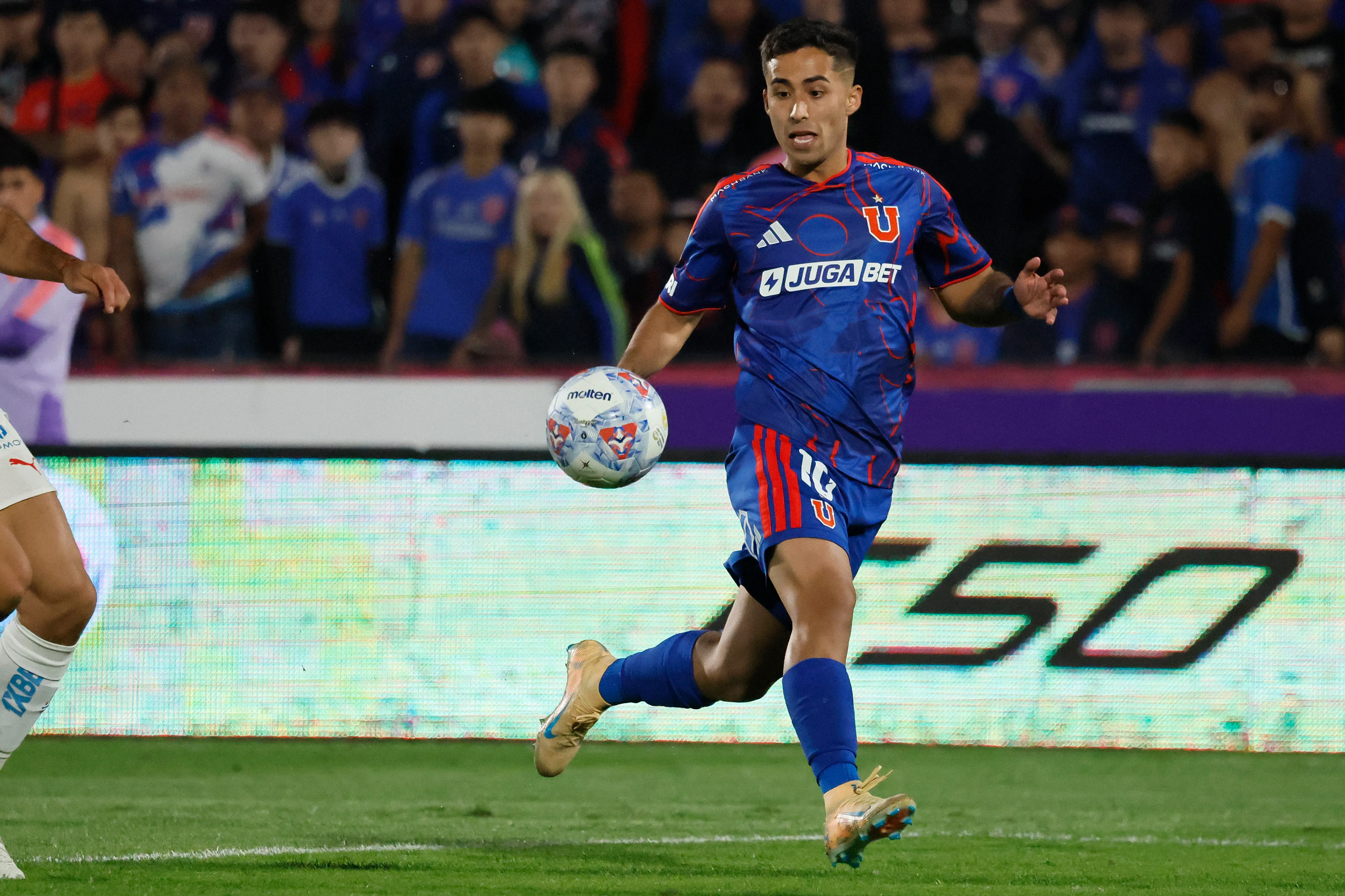 Lucas Assadi puede salir de Universidad de Chile. (Imagen: Photosport)