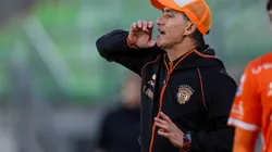César Bravo reconoce que va por refuerzos para la segunda rueda.