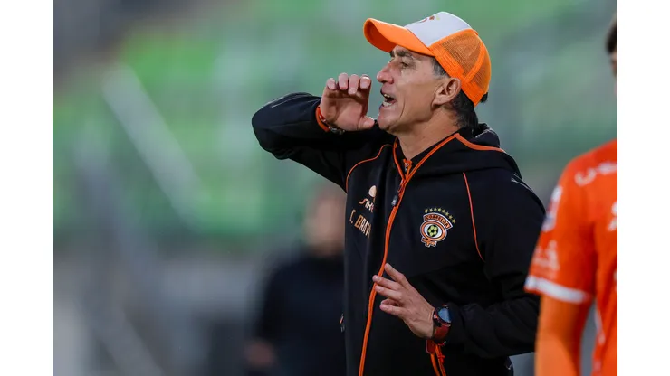 César Bravo reconoce que va por refuerzos para la segunda rueda.