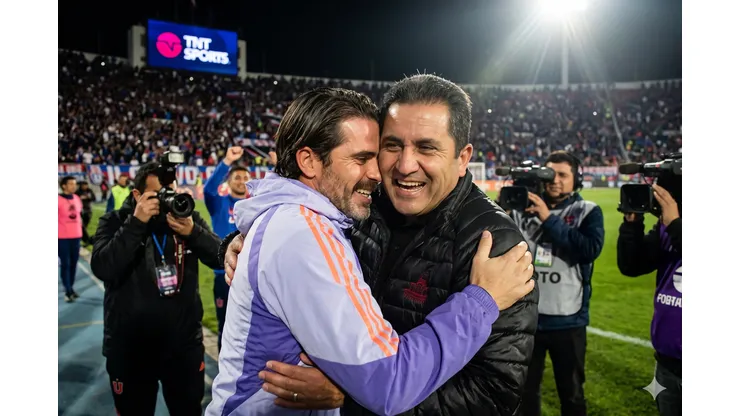 José Pepe Ormazábal aplaude a Fernando Gago.