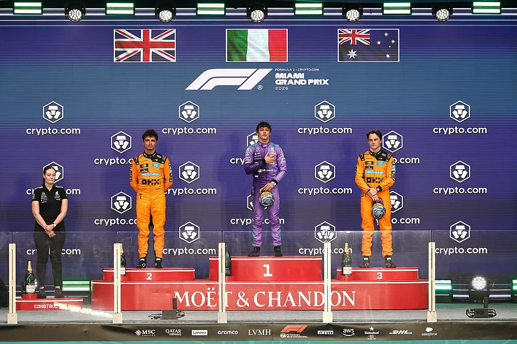 El podio lo completaron Lando Norris y Oscar Piastri de McLaren. (Foto: Chris Graythen/Getty Images)