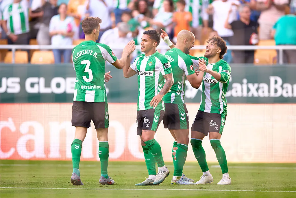 Real Betis goleó y se mantiene firme por el último puesto de Champions League (Getty Images).
