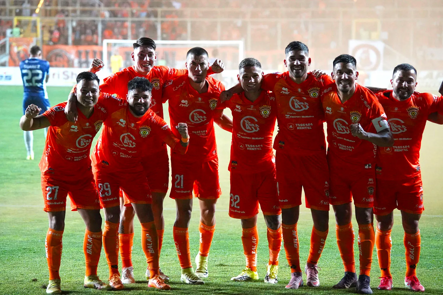 Cobreloa gana y es puntero de la Primera B