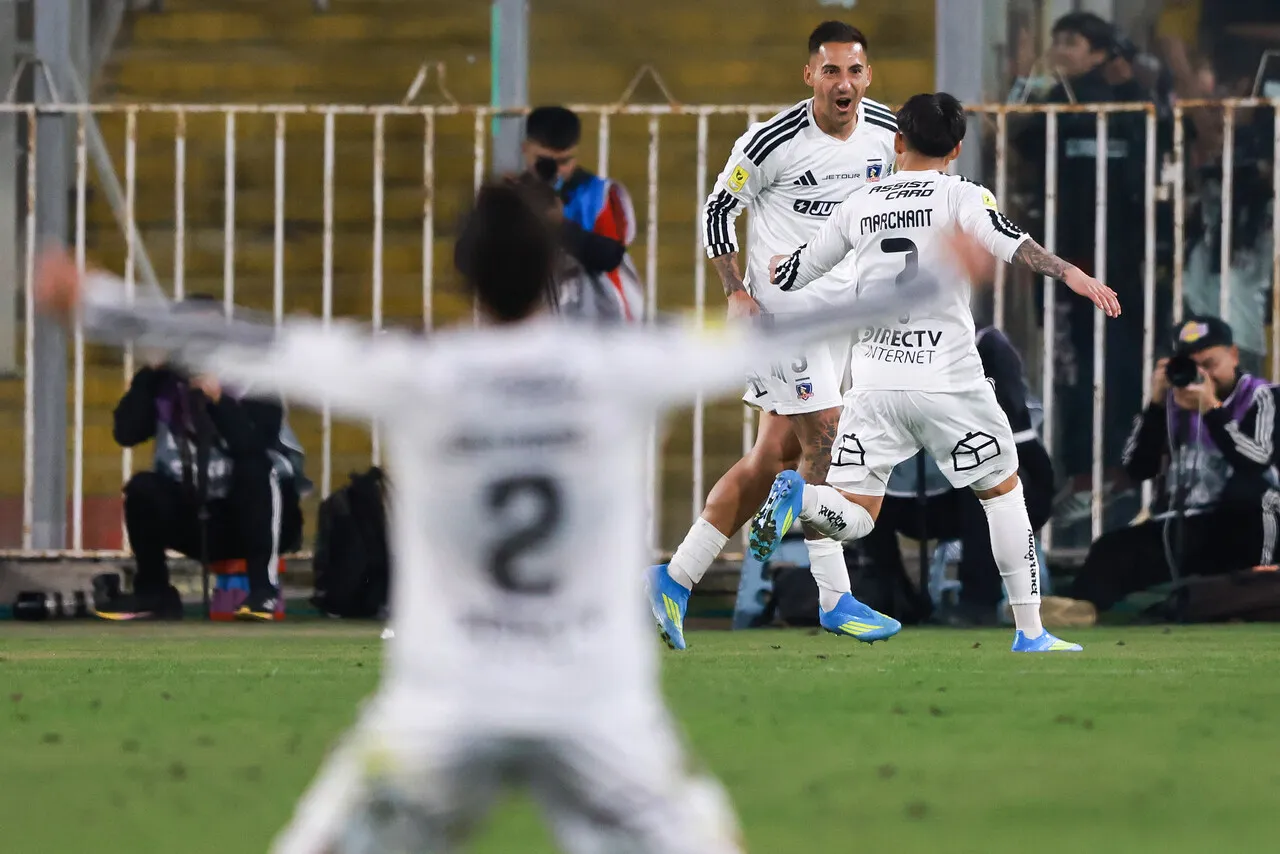 Con Correa como figura, Colo Colo recupera la cima del torneo tras vencer por 3 a 1 a Coquimbo Unido. (Foto: Photosport)