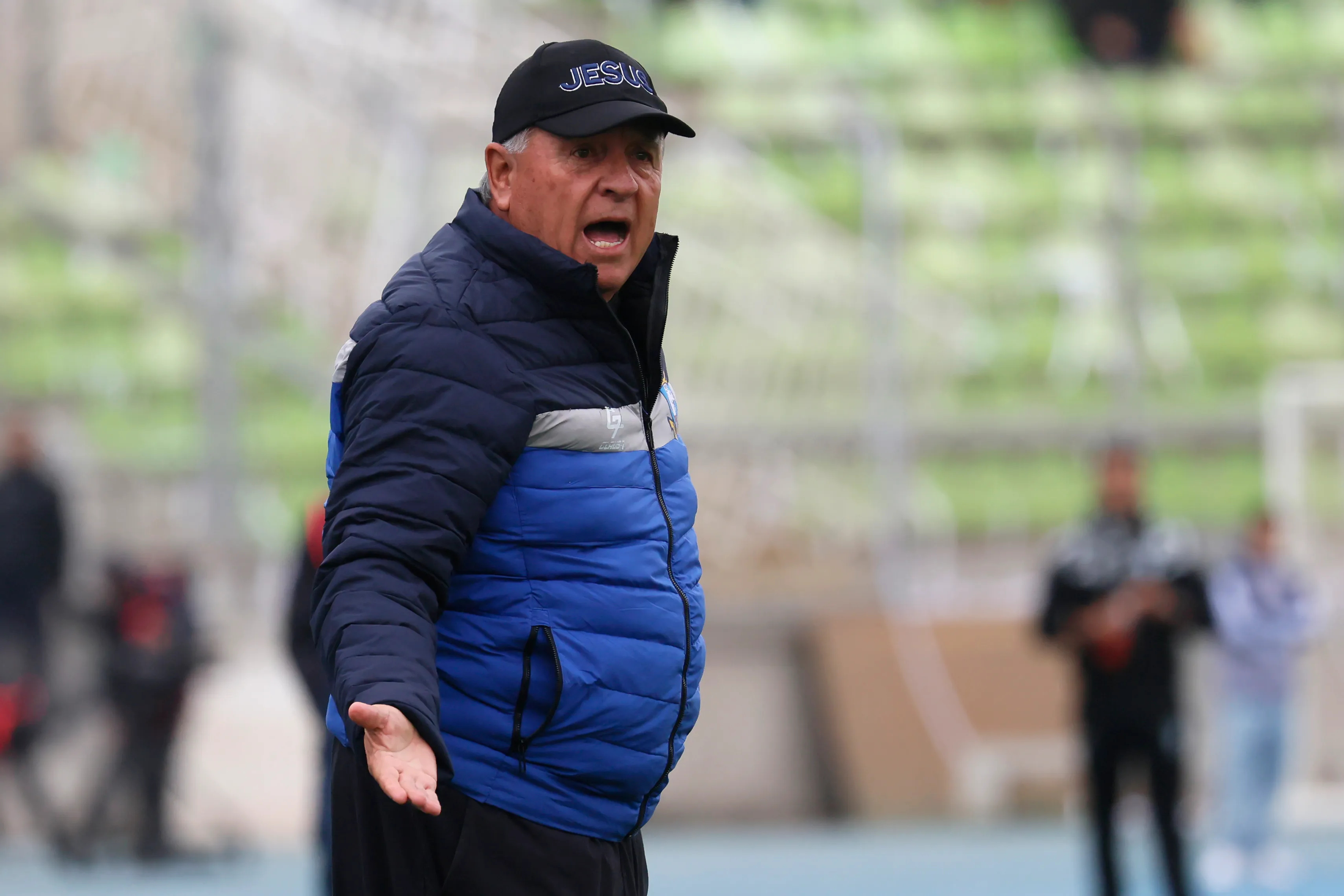 Luis Marcoleta acuso de a su plantel de sufrir “Nikefobia”