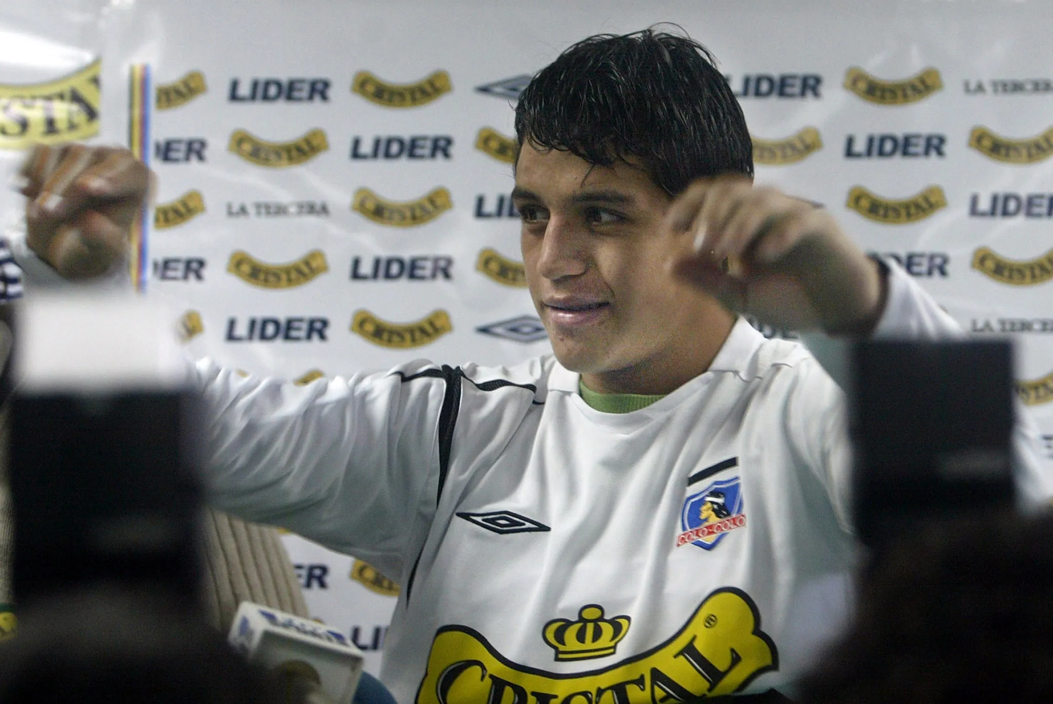Cabe recordar que Alexis Sánchez tuvo un breve paso por Colo Colo en 2006-2007. (Foto: Luis Hidalgo/Photosport)