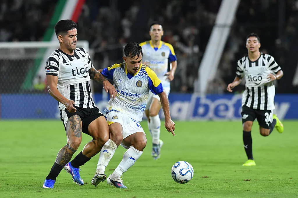 Con presencia de Vicente Pizarro, CHV transmitirá a Rosario Central vs. Libertad (Getty Images).