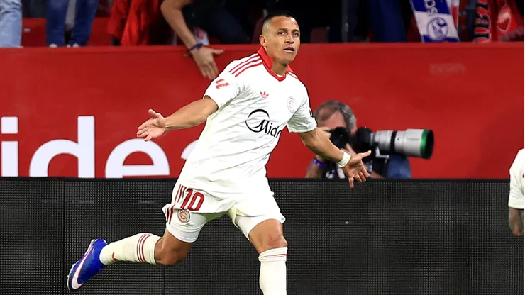 Alexis Sánchez anotó el gol del triunfo para Sevilla ante Real Sociedad. (Foto: Getty Images)